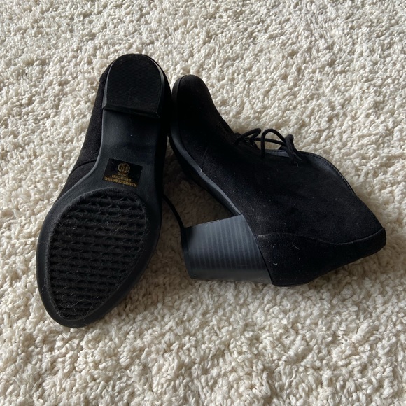 Black High-Heeled Lace-Up Ankle Boots - Picture 3 of 3